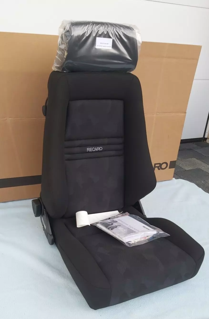 Recaro Specialist Artista Black / Nardo Black