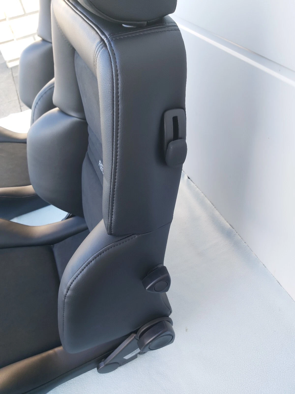 Recaro Expert Artificial Leather / Dinamica Black