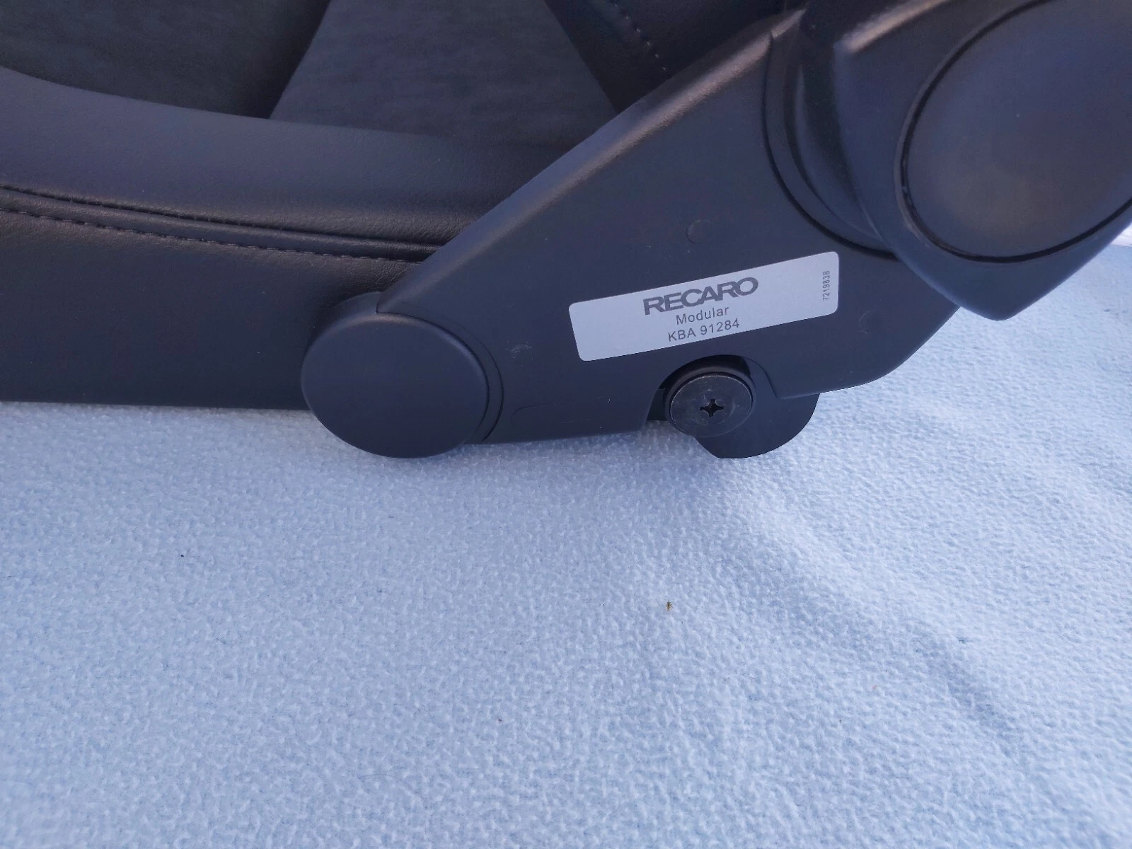 Recaro Expert Artificial Leather / Dinamica Black