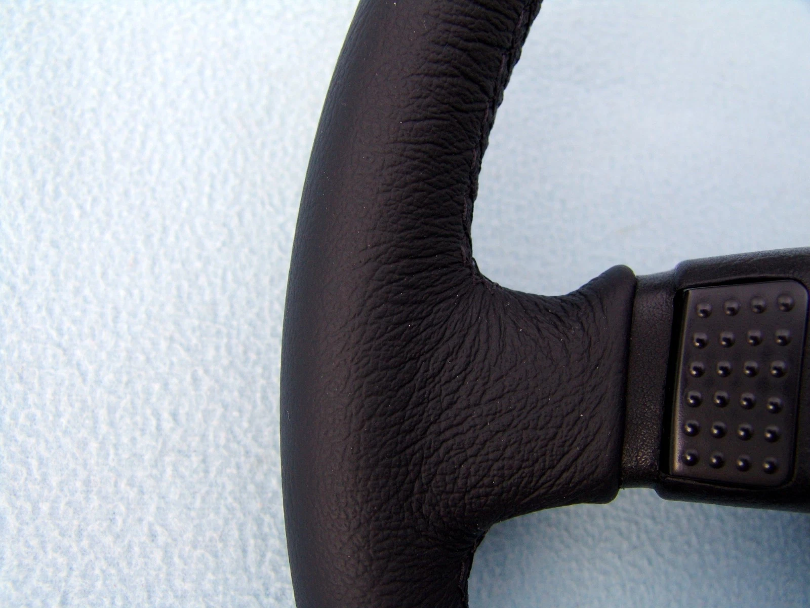 BMW E30 M Technic 1 steering, Montana (grainy) leather, stock look