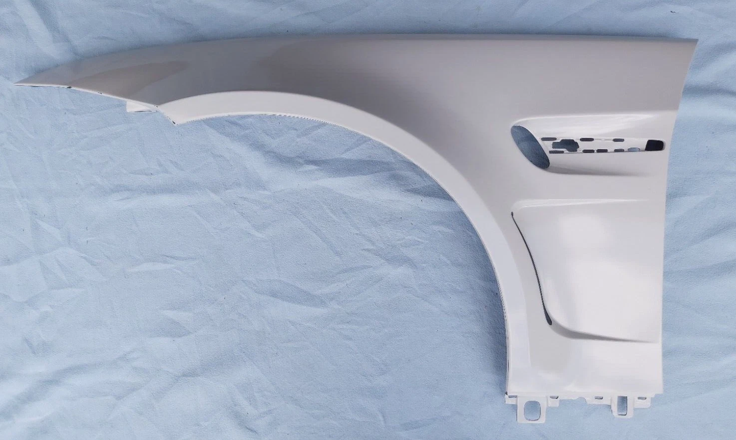 REAL CARBON FENDERS FOR BMW E92 M3, BRAND NEW, MADE IN GERMANY