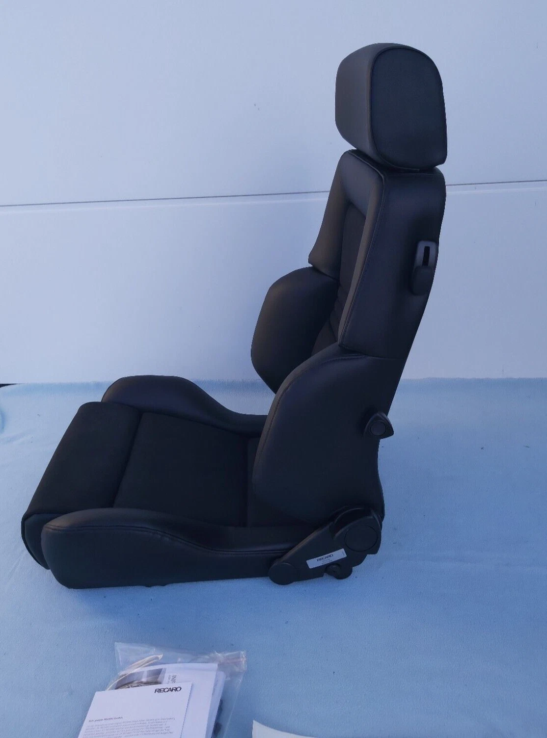 Recaro Expert Artificial Leather / Dinamica Black