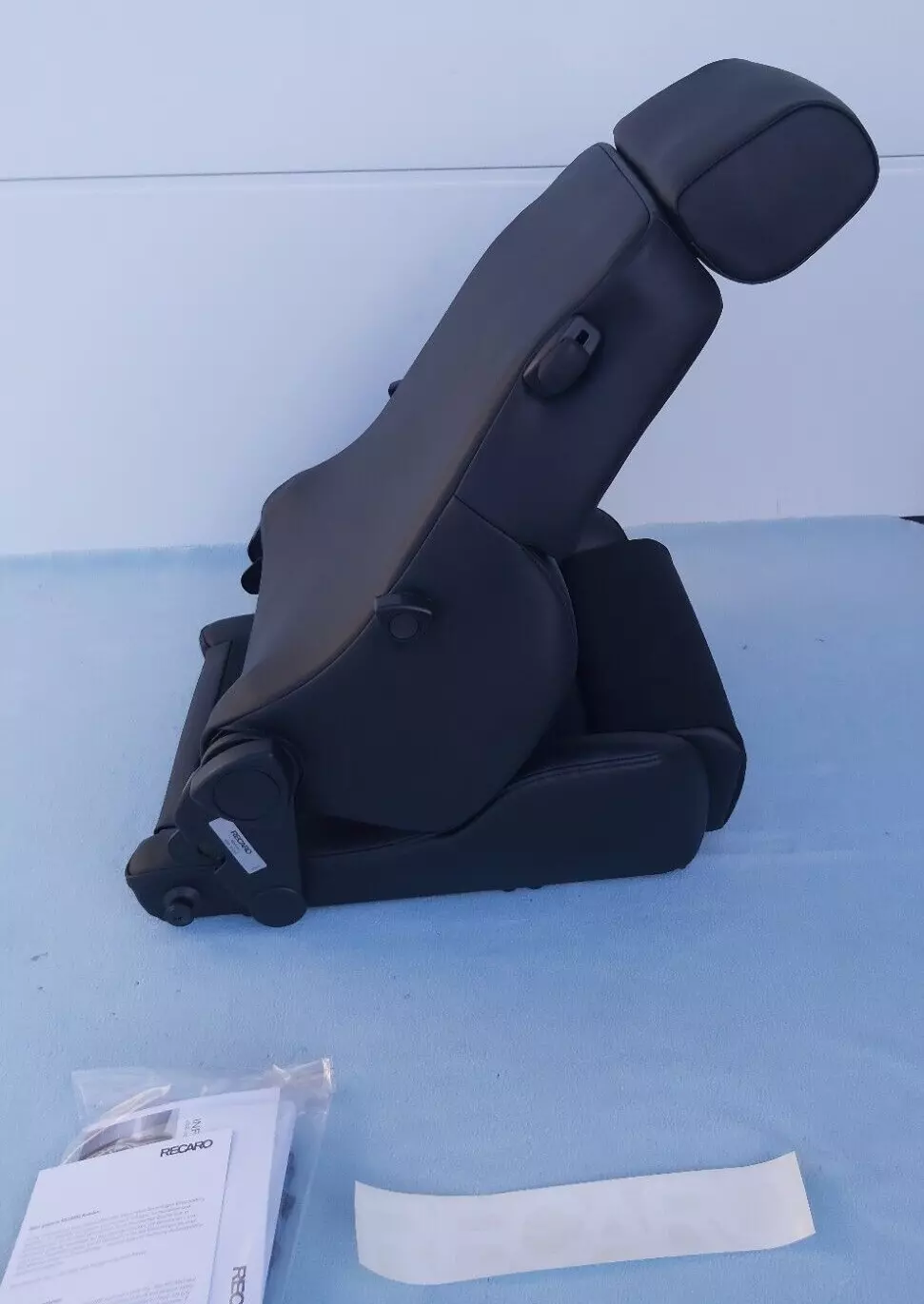 Recaro Expert Artificial Leather / Dinamica Black