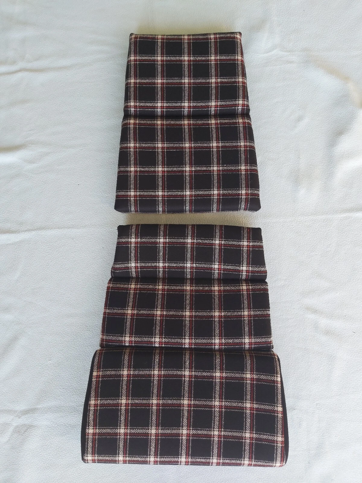 Center inserts made of fabric with a "TARTAN" pattern for RECARO Pole Position ABE seat