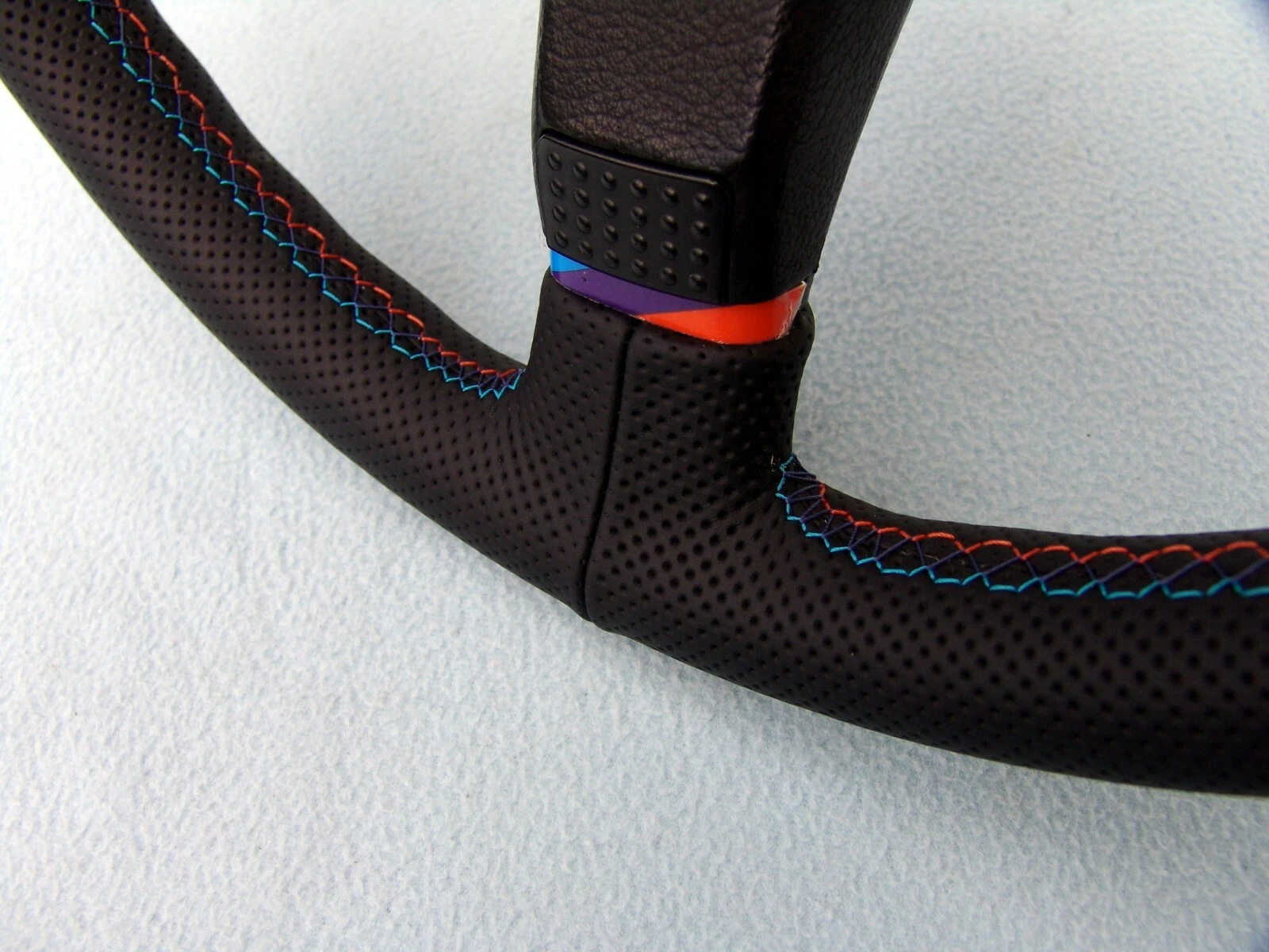 BMW E30 M Technic 1 steering, plain/perforated leather