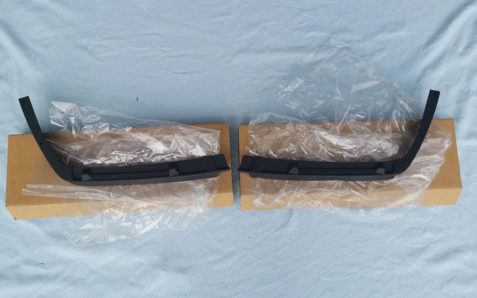 BMW OEM E36 M3 GT FRONT CORNER SPLITTERS. BRAND NEW, 51112264029 + 51112264030