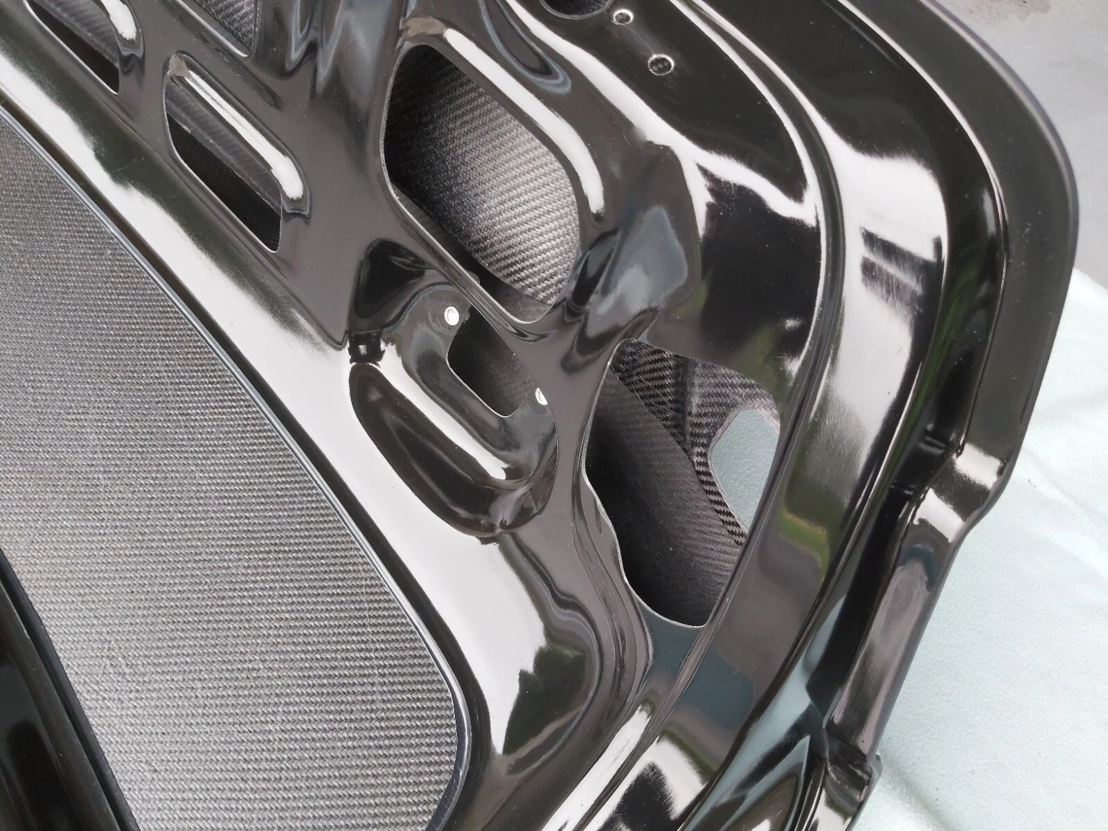 REAL CARBON TRUNK LID for BMW E92 M3, BRAND NEW, MADE IN GERMANY