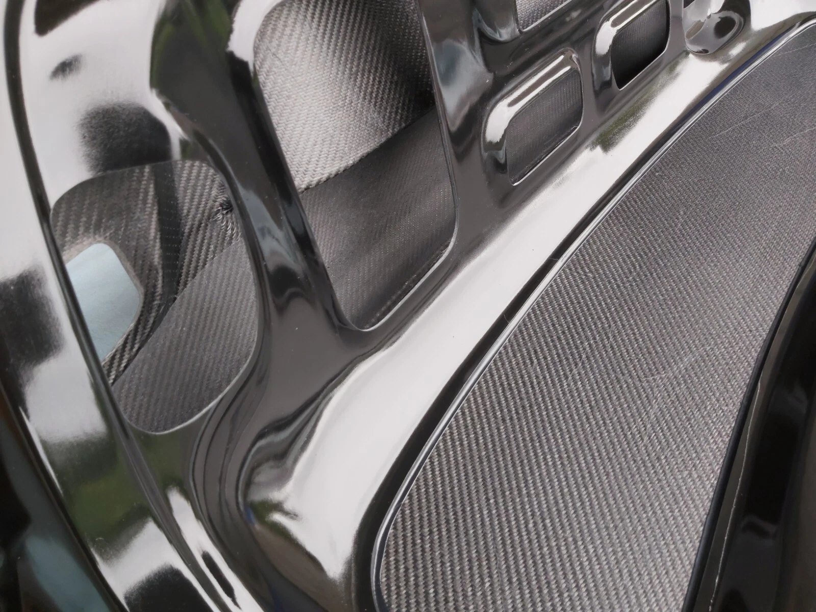 REAL CARBON TRUNK LID for BMW E92 M3, BRAND NEW, MADE IN GERMANY