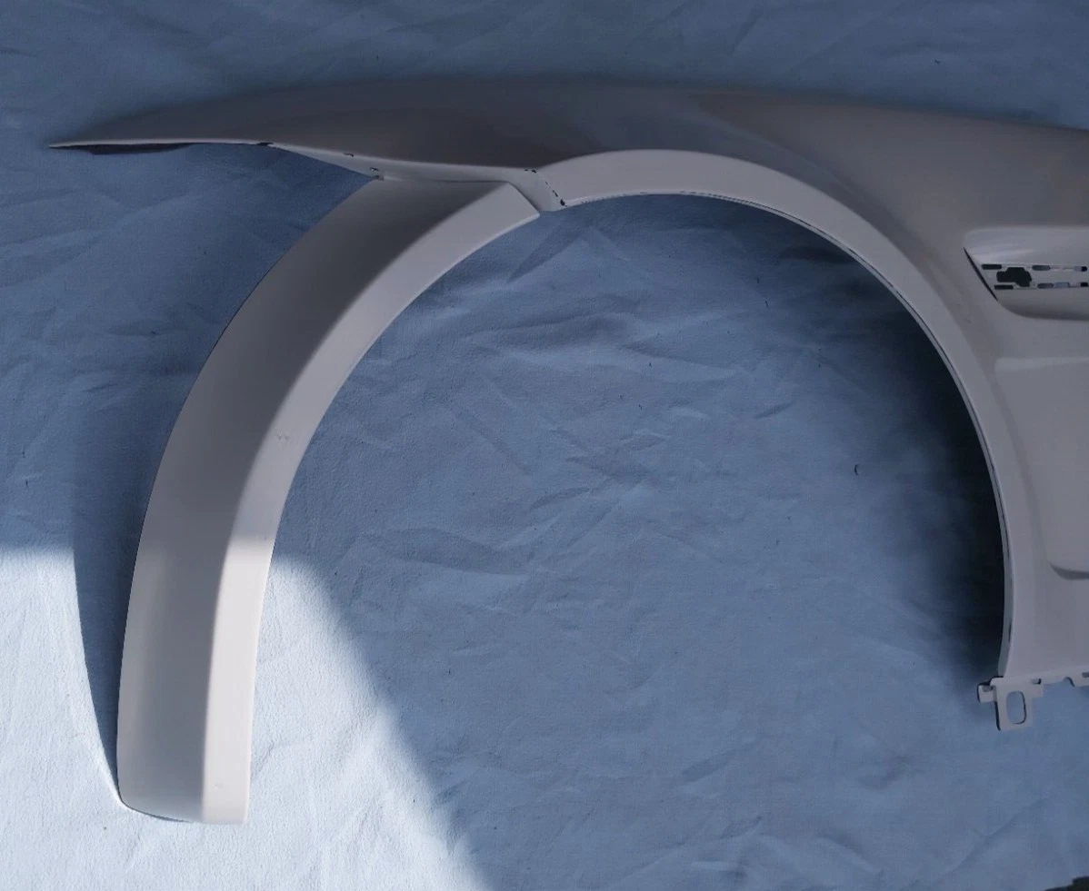 REAL CARBON FENDERS FOR BMW E92 M3, BRAND NEW, MADE IN GERMANY