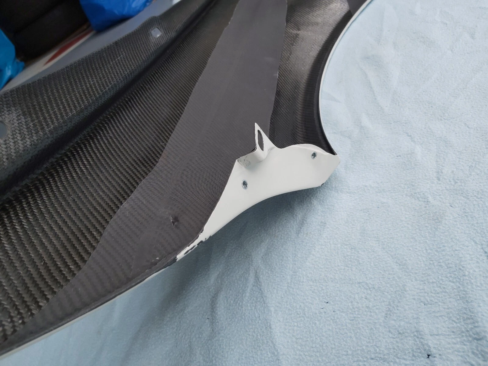 REAL CARBON FENDERS FOR BMW E92 M3, BRAND NEW, MADE IN GERMANY