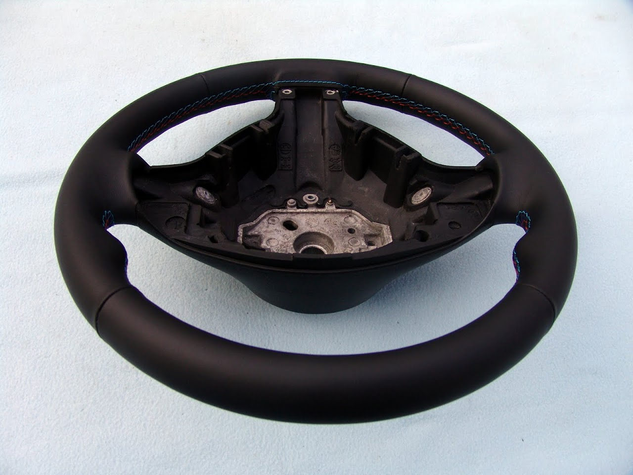 BMW M TECHNIC STEERING WHEEL E39 M5, E46 M3, NEW LEATHER AND 3 COLOR STITCHING