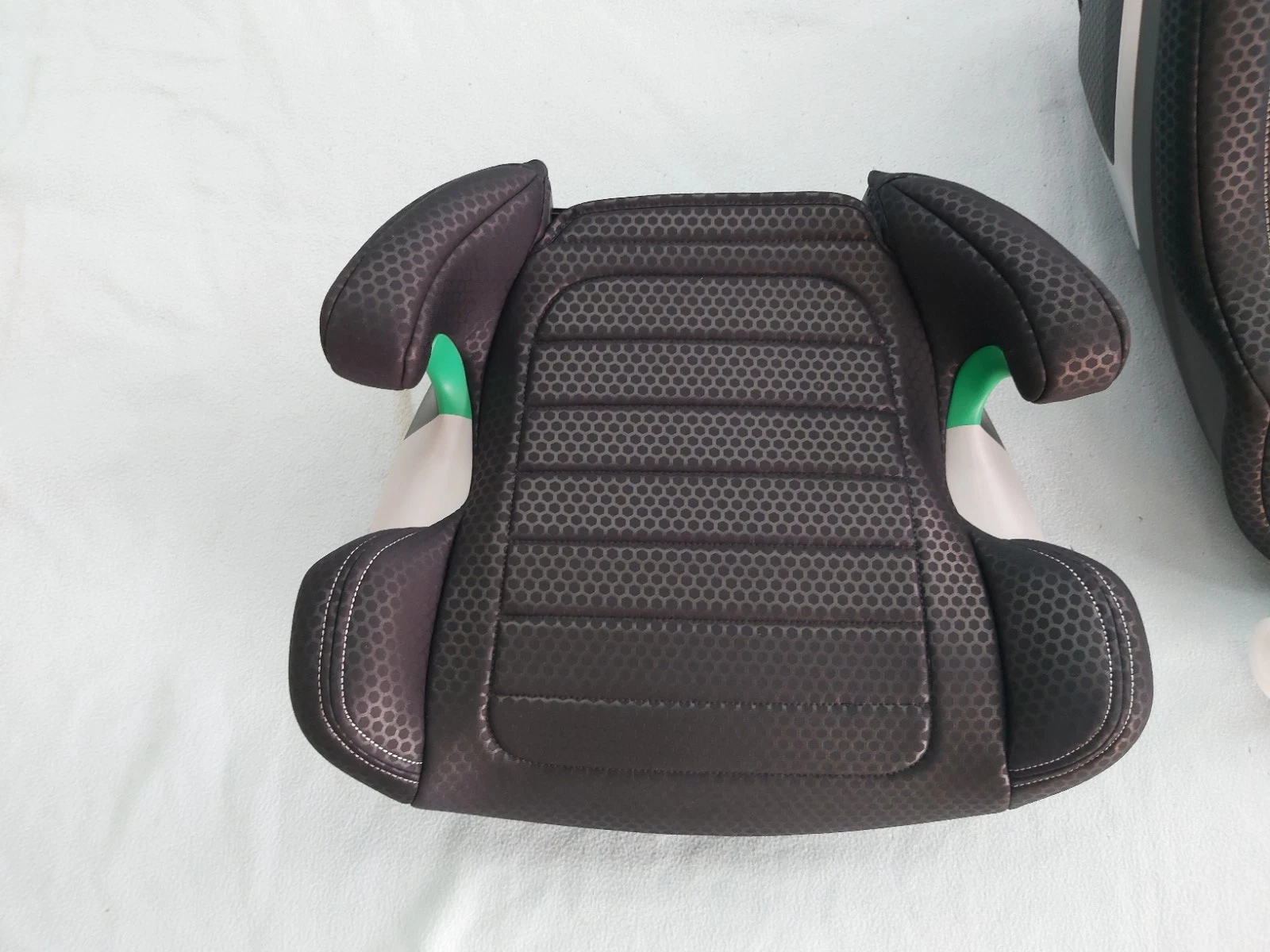 RECARO Axion 1 Fresh Black Child Seat, NEW. Made in Germany
